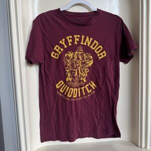 Harry Potter Gryffindor Quidditch Tshirt Size M